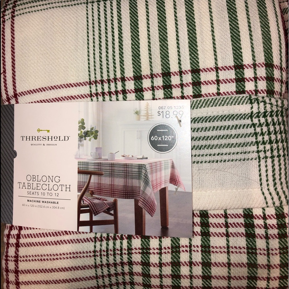 Threshold Christmas tablecloth and napkins